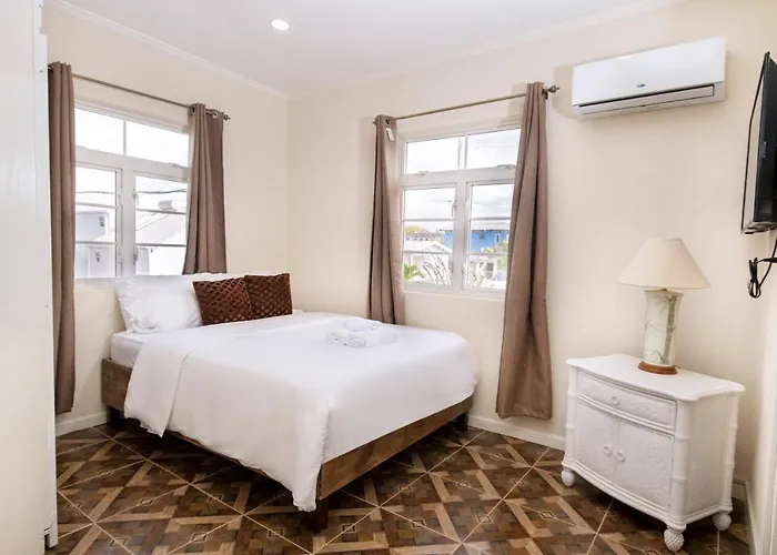 Mariner Suites